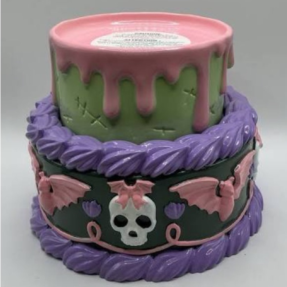 Bath and body work cake 
Candle holder